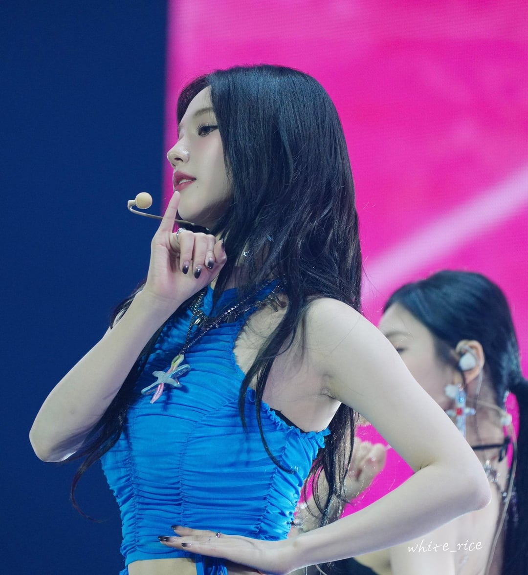 Karina (love how we could see the textures in her pits) – KPOP NSFW