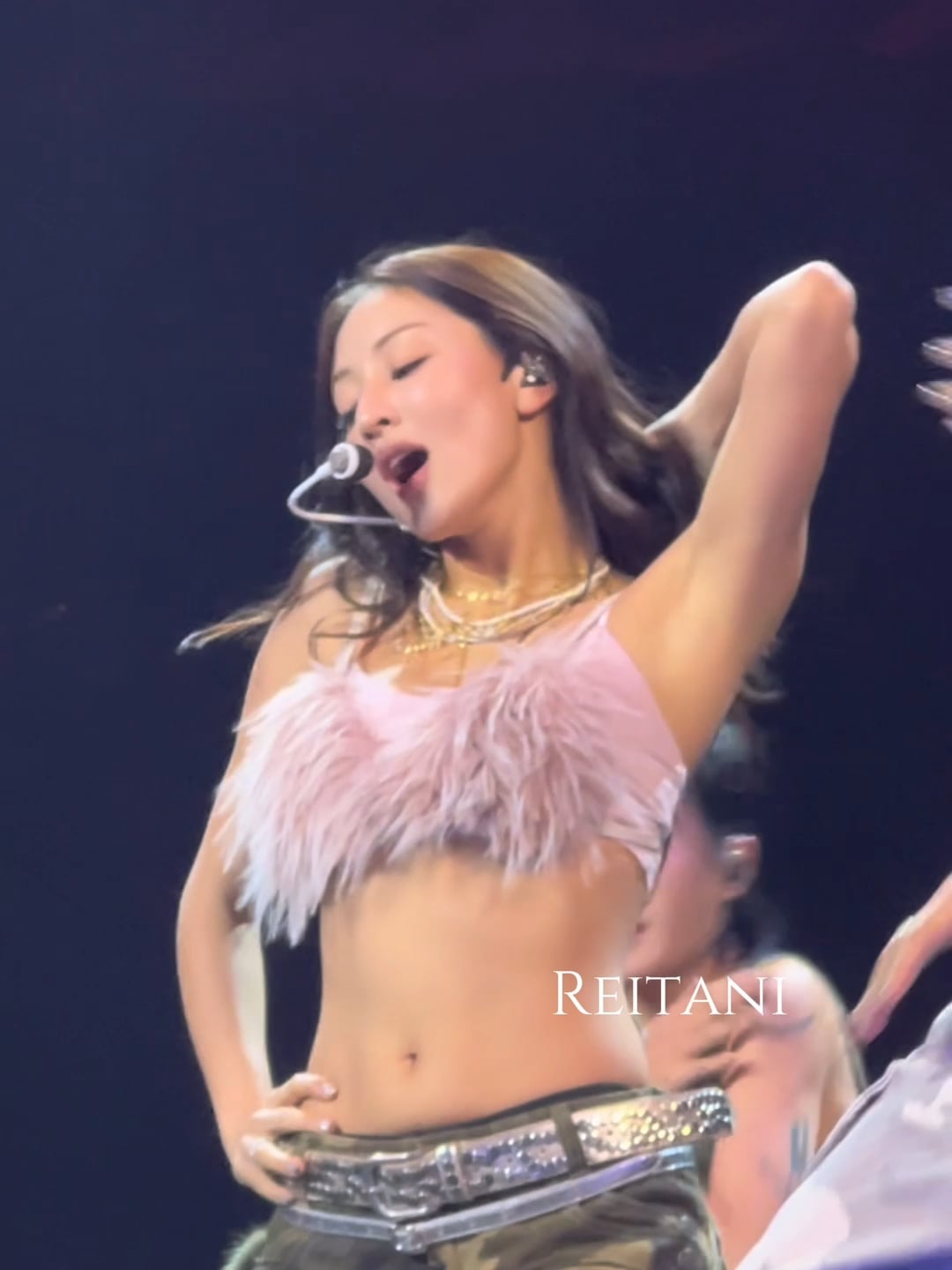 251109-jihyo-s-insane-solo-performance-kpop-nsfw